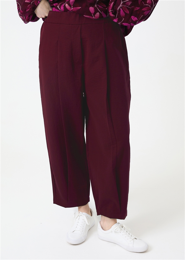 Twill Pleat Front Elastic Waist Trouser