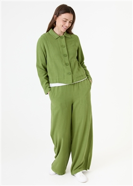 Linen Blend Patch Pocket Crop Jacket - Leaf Green - front view