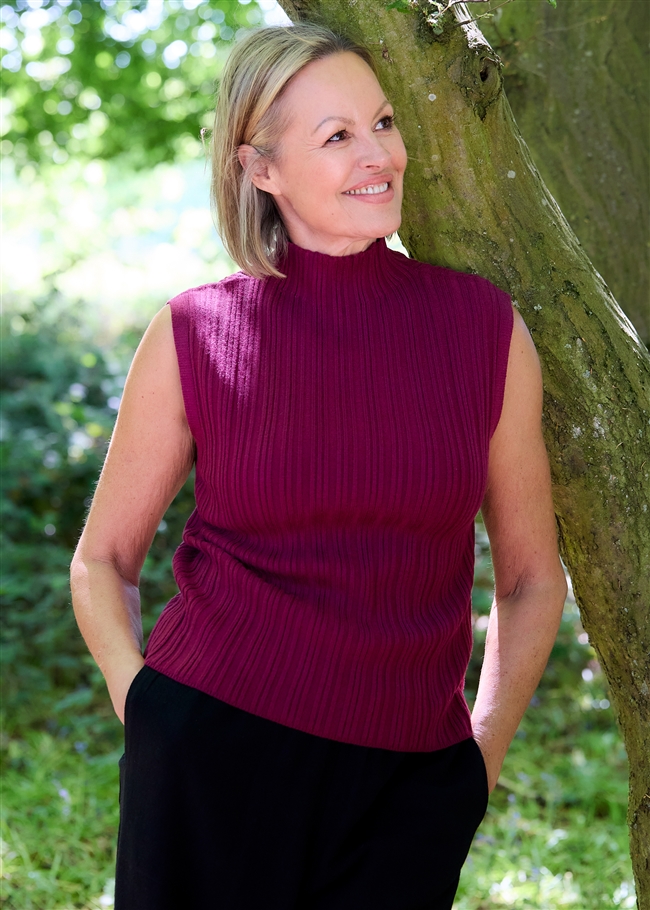 Cashmere Like Varied Rib Turtle Neck Vest
