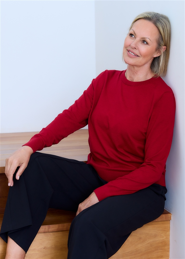 Fitted Crew Neck Long Sleeve Jumper - Scarlet - front view