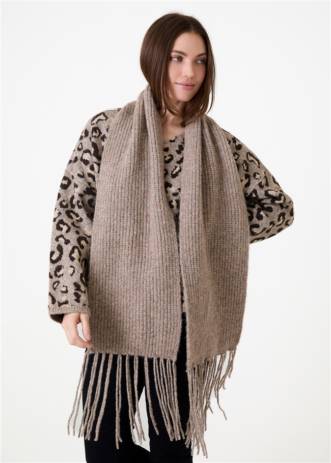 Chunky Tassel Scarf