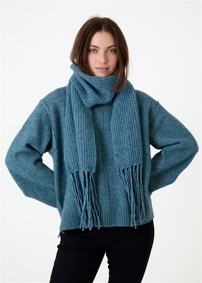 Chunky Tassel Scarf