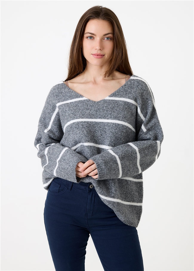 Thin Stripe V-Neck Jumper