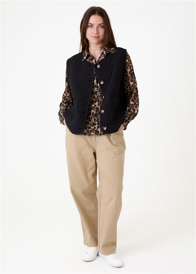 Round Neck Boxy Diamond Quilted Gilet
