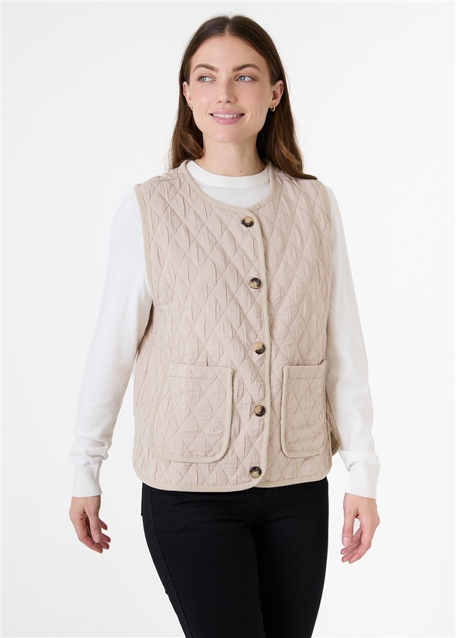 Round Neck Boxy Diamond Quilted Gilet