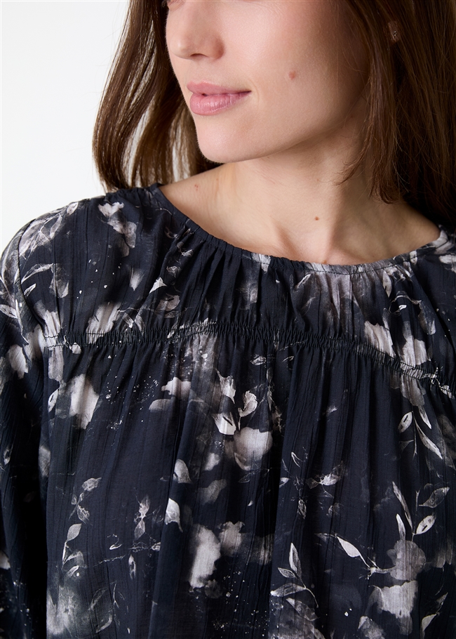 Floral Foliage Drawstring Hem Blouse
