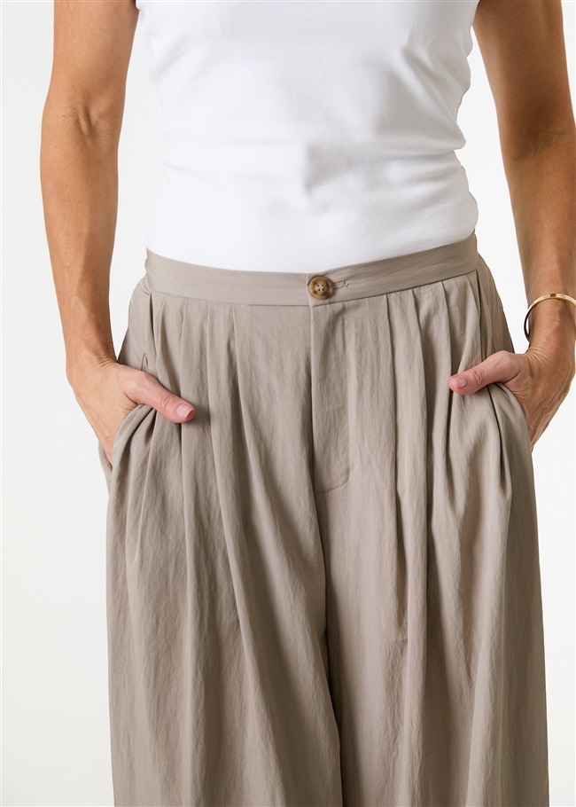 Wide Leg Pleated Palazzo Trousers