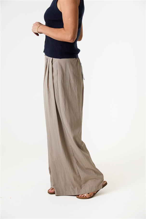Wide Leg Pleated Palazzo Trousers