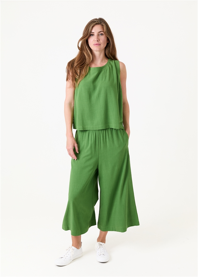 Linen Viscose Button Back Vest