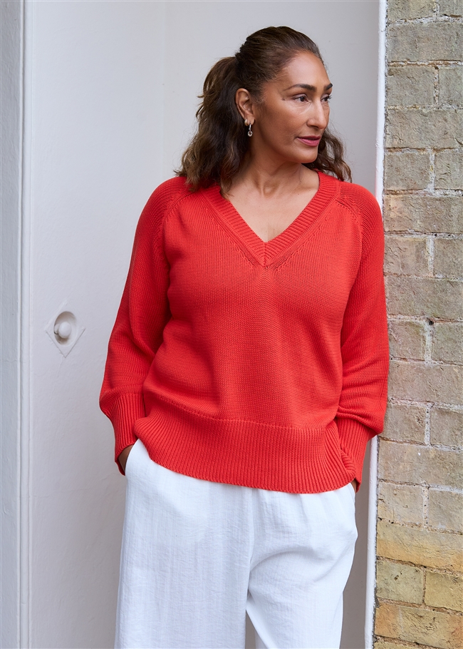 Cotton Mix Roll Edge v Neck Jumper