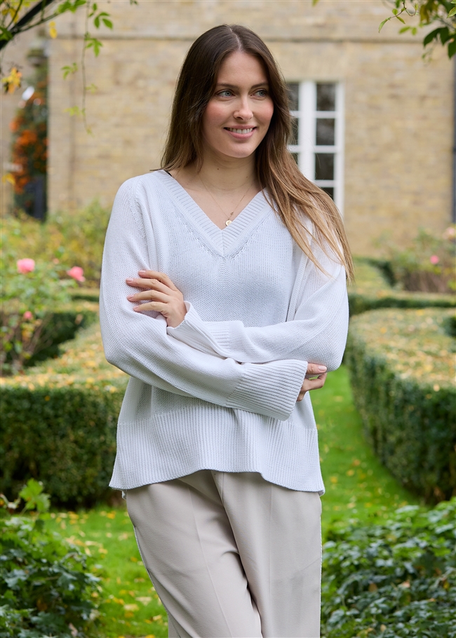 Cotton Mix Roll Edge v Neck Jumper