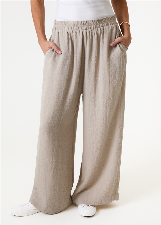 Ripple Elastic Waist Palazzo Pants