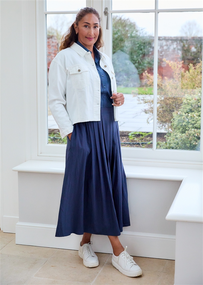 Pleat Front Elastic Waist Midi Skirt