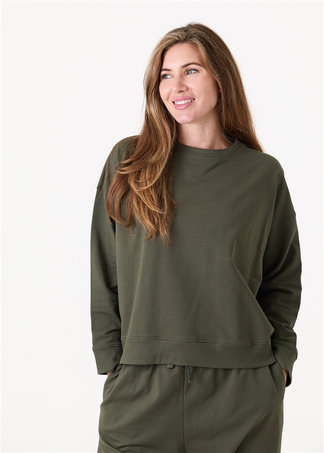 Crew Neck Drop Shoulder Sweatshirt