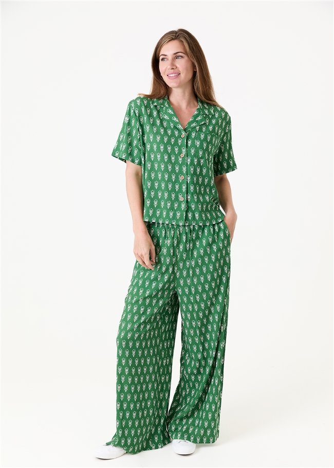 Dainty Floral Block Print Short Sleeve Collar Shirt