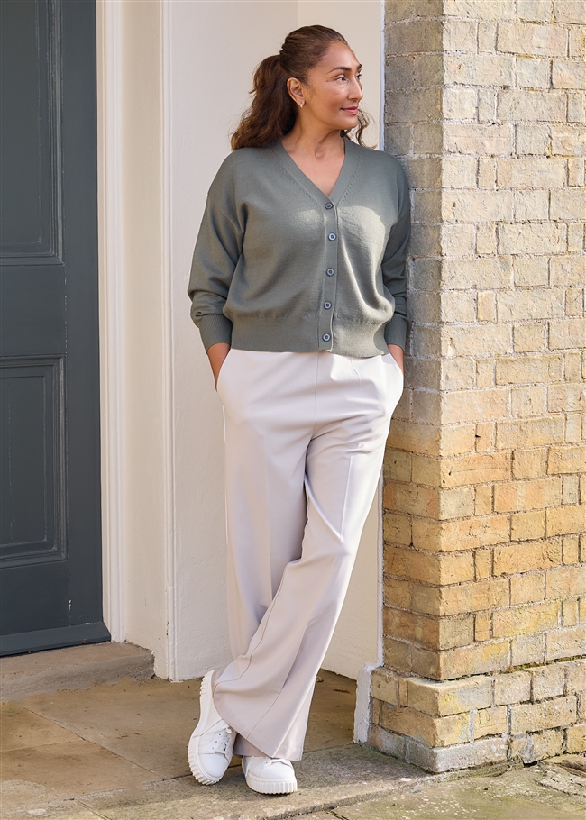 Cashmere Like Dropped Shoulder v Neck Crop Cardigan