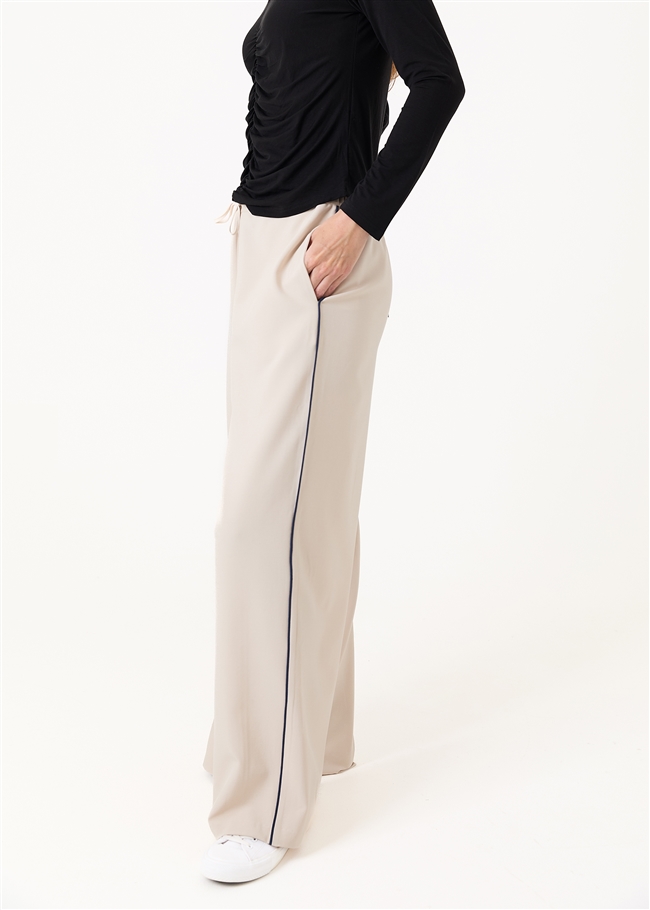 Channel Front Wide Leg Piping Trouser